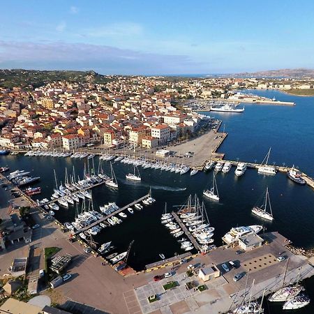 Villa le Bougainvillea La Maddalena  Esterno foto