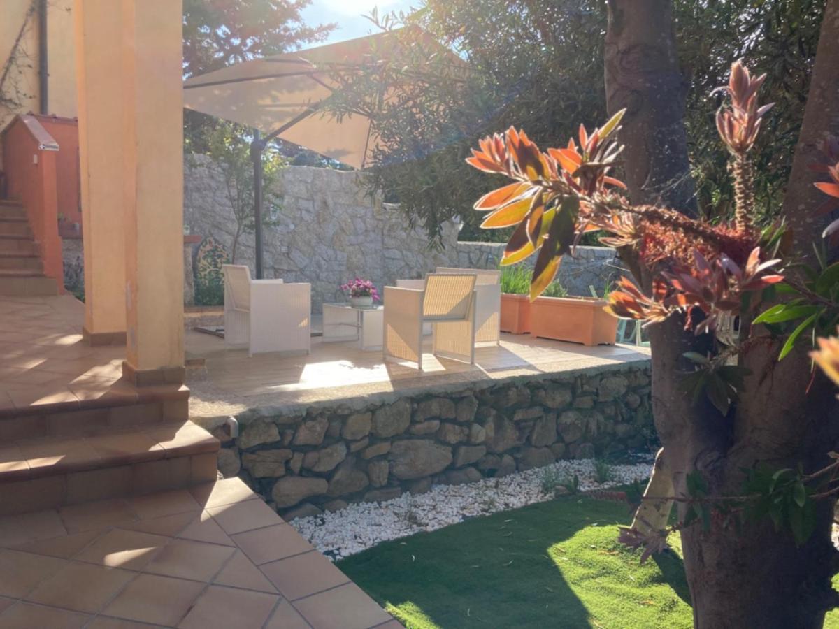 Villa le Bougainvillea La Maddalena  Esterno foto