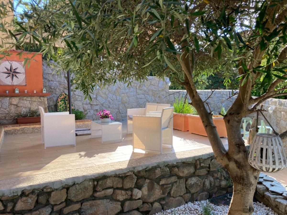 Villa le Bougainvillea La Maddalena  Esterno foto