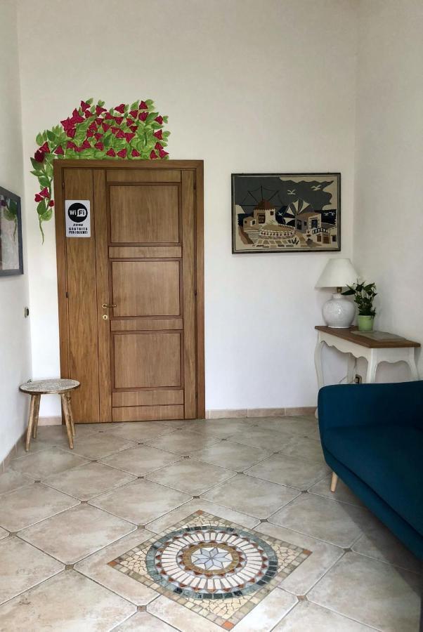 Villa le Bougainvillea La Maddalena  Esterno foto