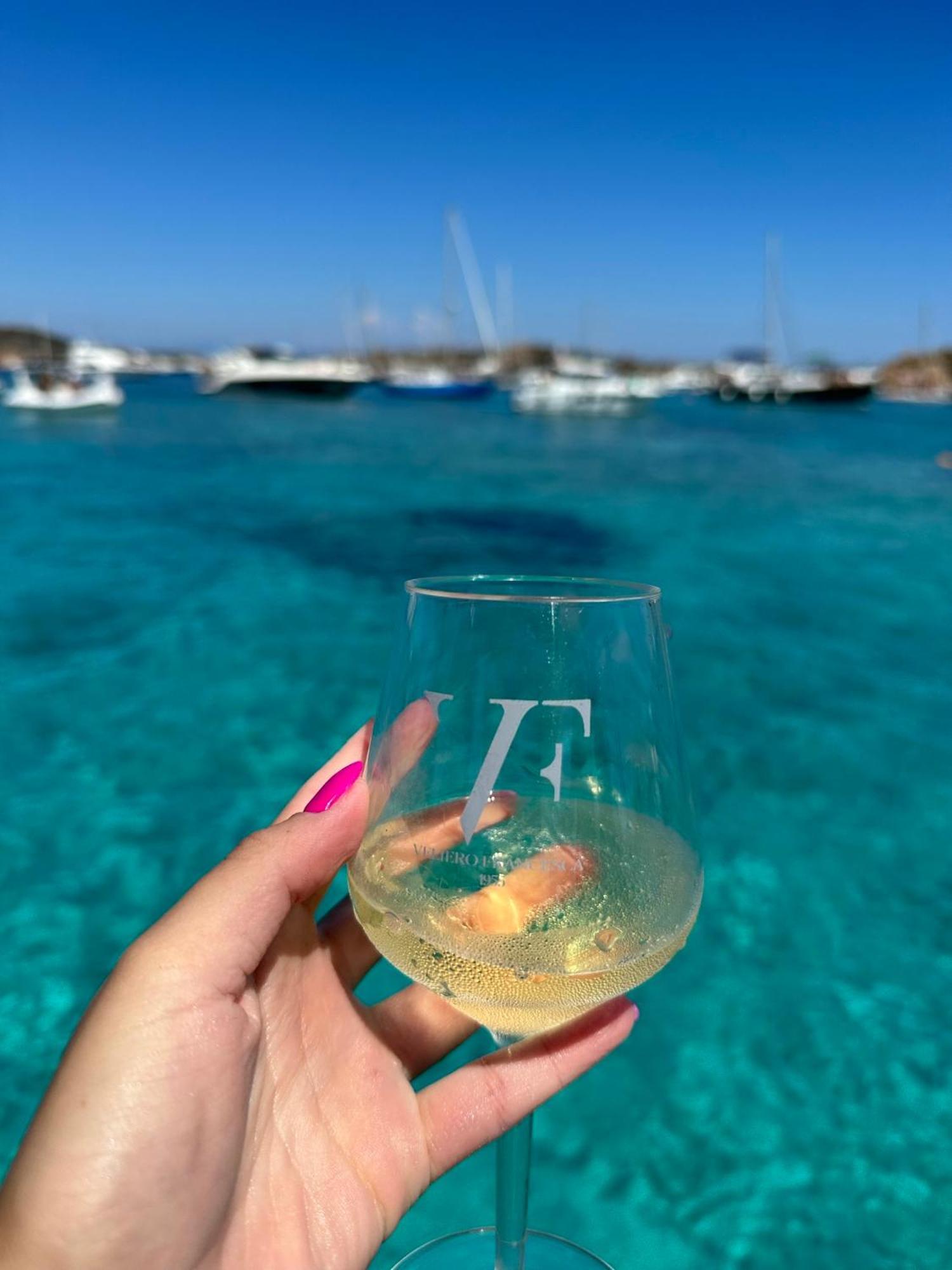 Villa le Bougainvillea La Maddalena  Esterno foto